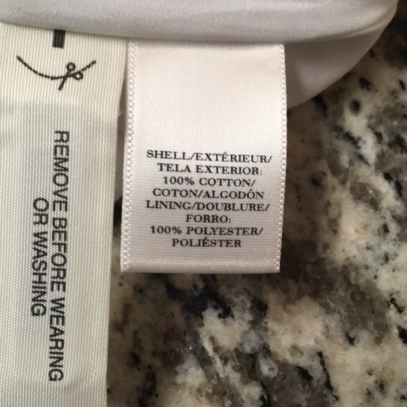 Eyelet pencil skirt, White,size-0, lace, never worn - Picture 7 of 7